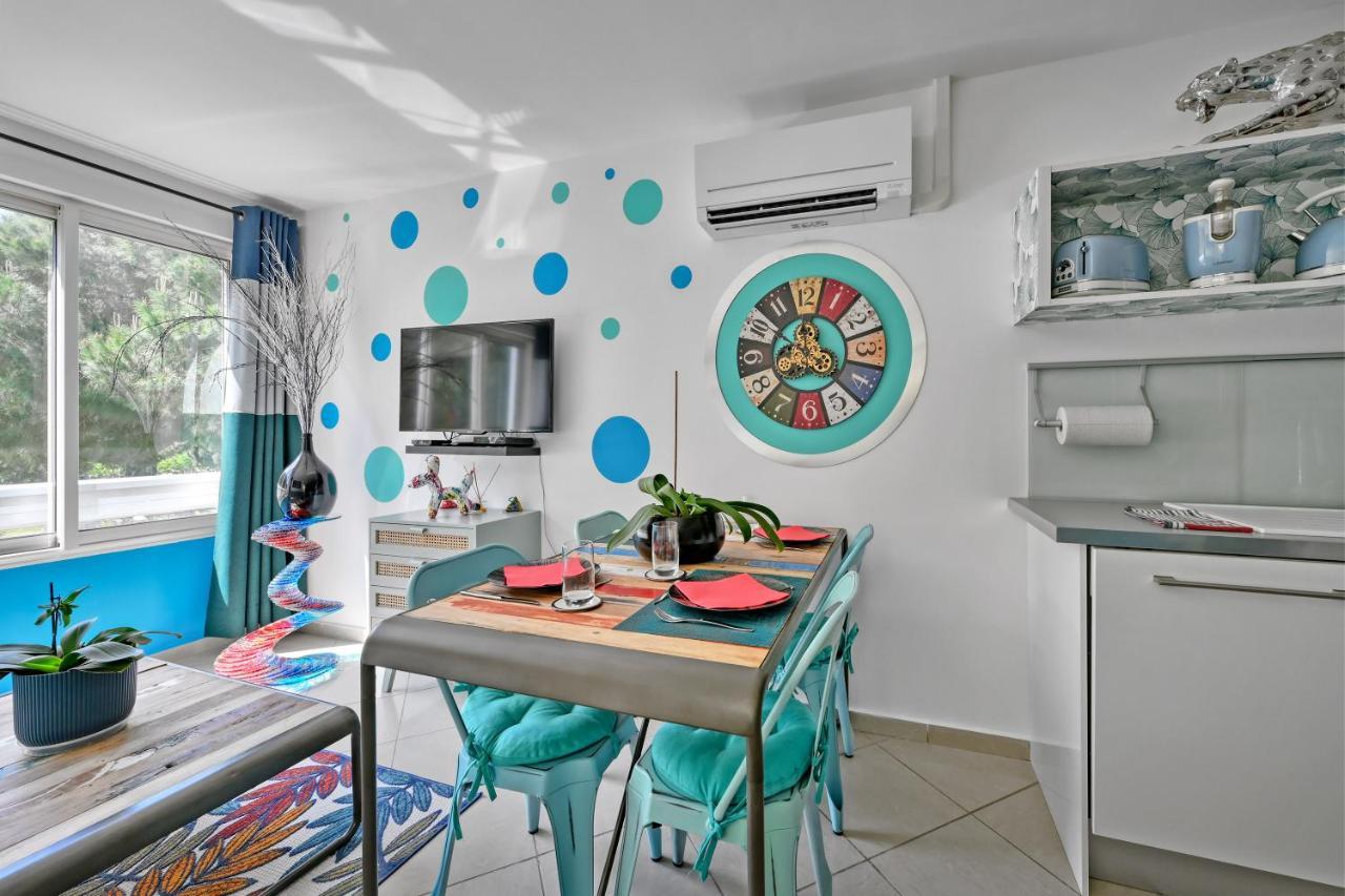T3 De 45 M2 Avec Terrasse - Entierement Climatise - 2 Chambres - 400M De La Plage - Residence Avec Piscine Le Grau-du-Roi Kültér fotó